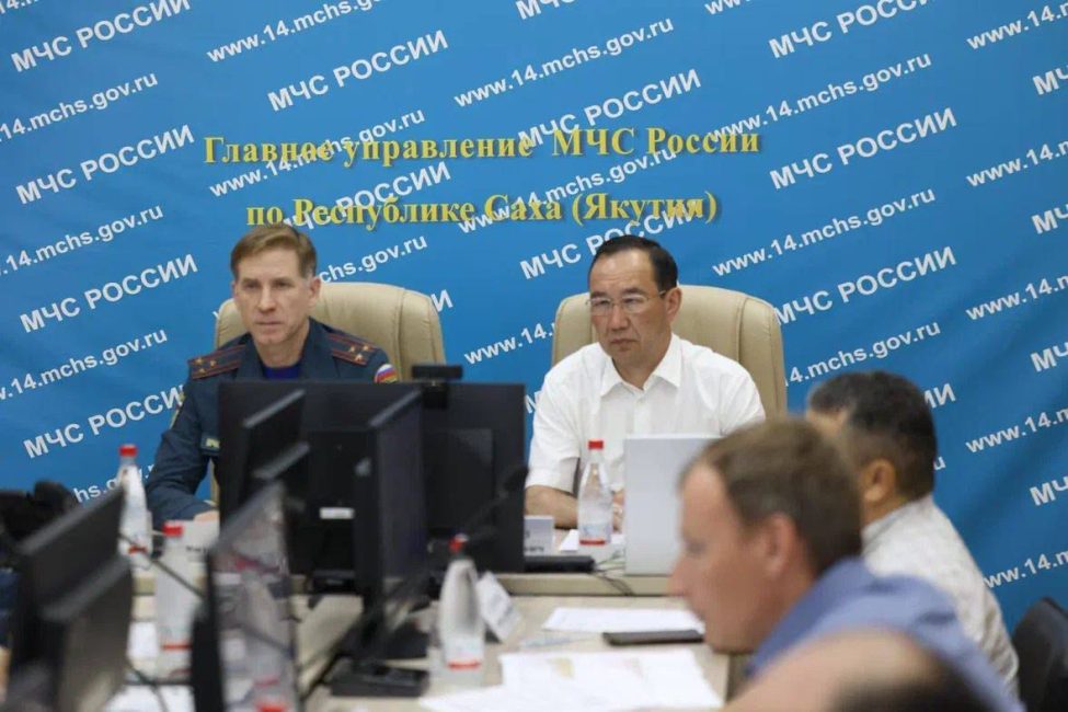 Глава Республики Саха ( Якутия) А.С.Николаев принял участие в совещании